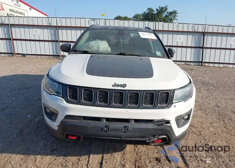 2020 Jeep Compass Trailhawk 4X4 из США, поврежденный, VIN 3C4NJDDB9LT207919